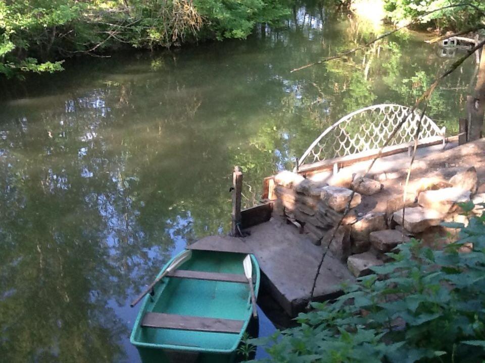 En Bord De Riviere Bed and Breakfast Casseneuil Εξωτερικό φωτογραφία