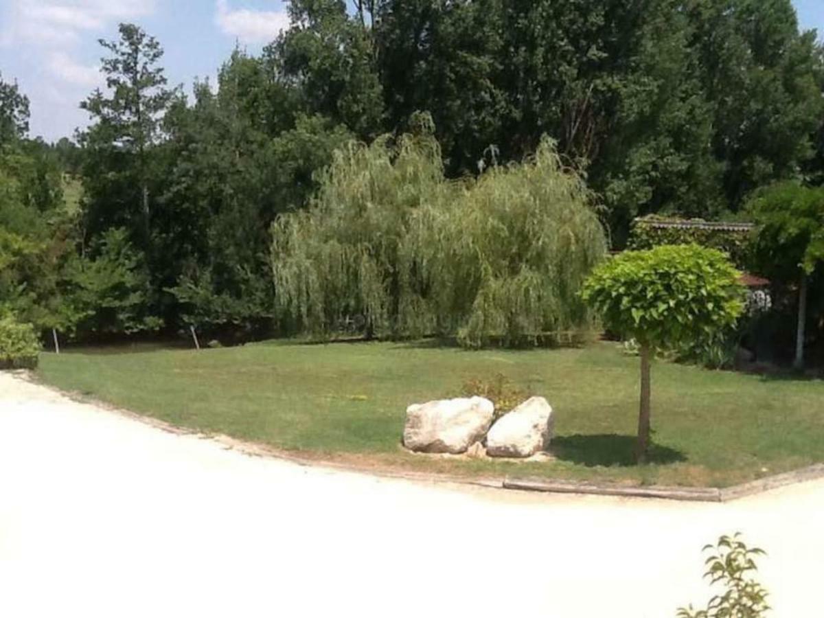 En Bord De Riviere Bed and Breakfast Casseneuil Εξωτερικό φωτογραφία