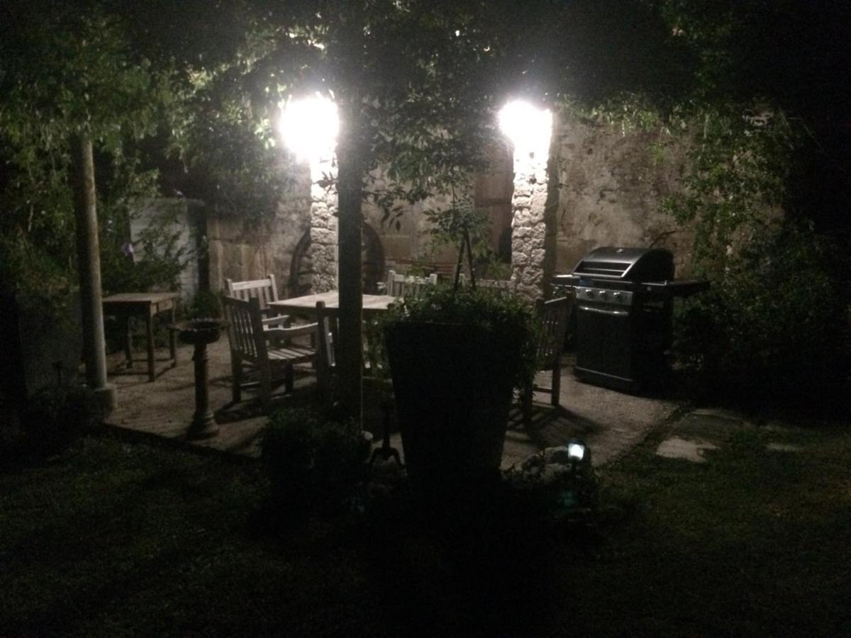 En Bord De Riviere Bed and Breakfast Casseneuil Εξωτερικό φωτογραφία
